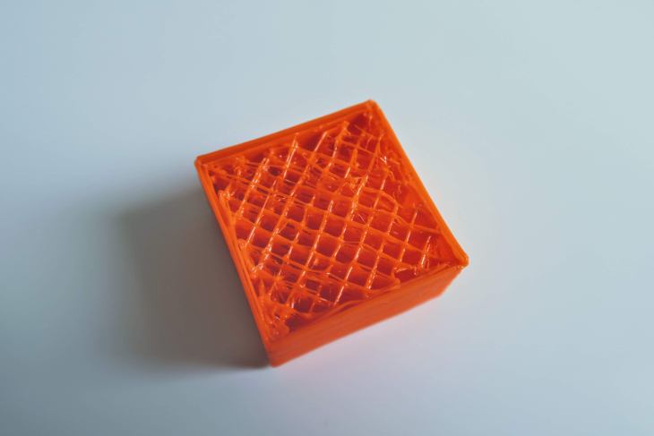 Nekvalitní, slabá výplň